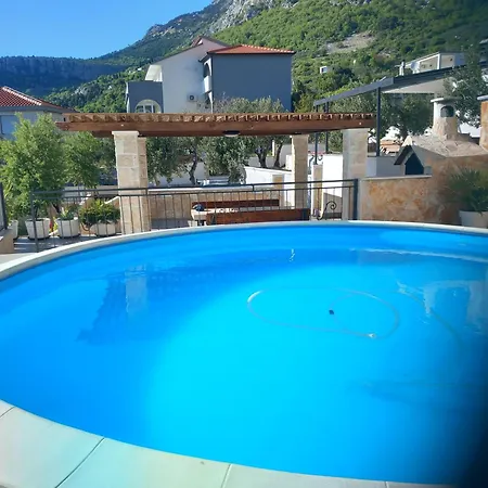 Haus San Terase Vit Pool *