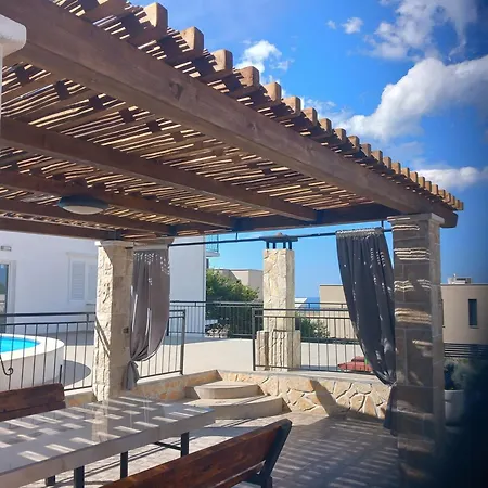 Haus San Terase Vit Pool شقة
