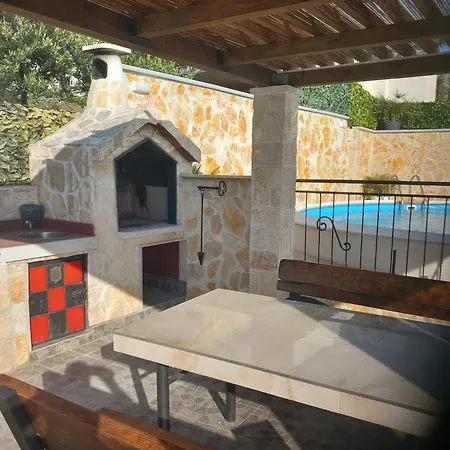 Haus San Terase Vit Pool