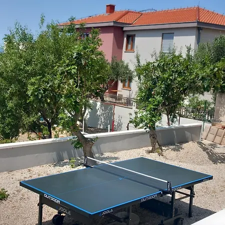 Haus San Terase Vit Pool * ماكارسكا