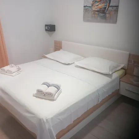 Haus San Terase Vit Pool شقة