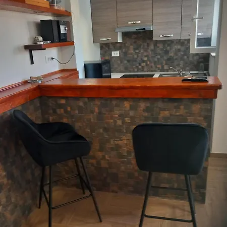 Haus San Terase Vit Pool ماكارسكا