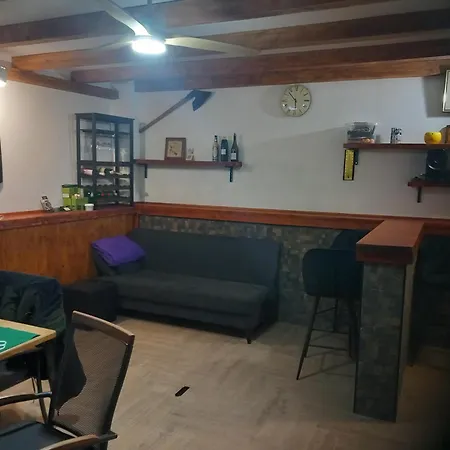 Haus San Terase Vit Pool ماكارسكا