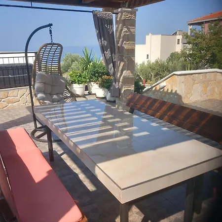 Haus San Terase Vit Pool
